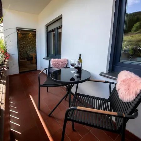 Casa Oos Apartman Rockeskyll